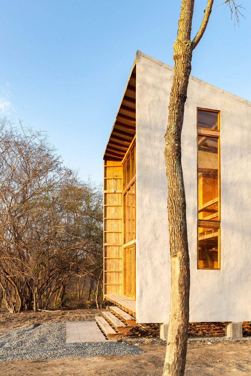 Don Juan House by Emilio Lopez
