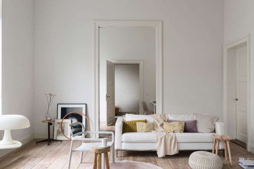 Dulux Spiced Honey