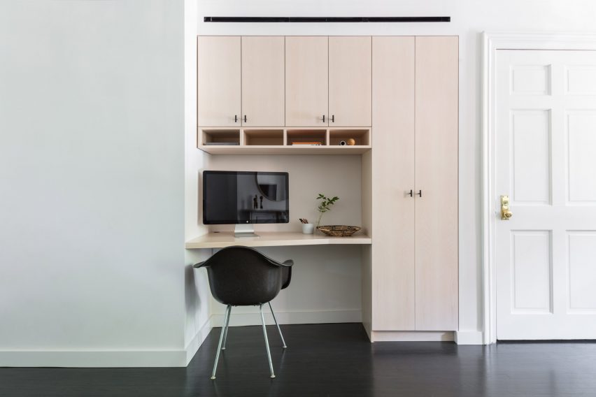 Extro-Intro Residence by Kalos Eidos