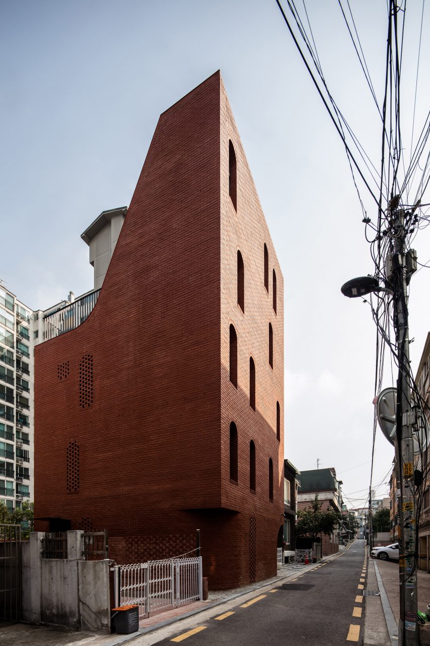 Five-Storey House by stpmj