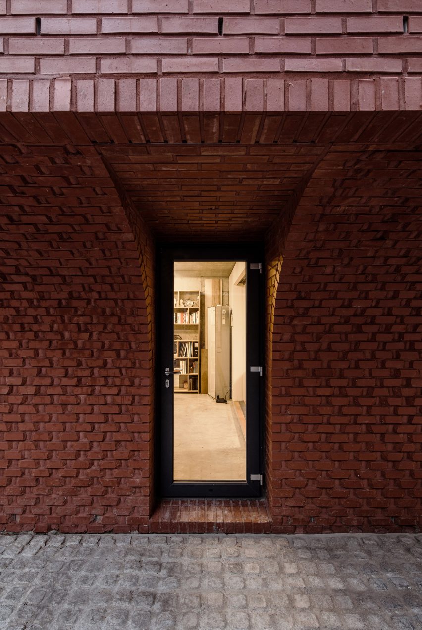 Five-Storey House by stpmj