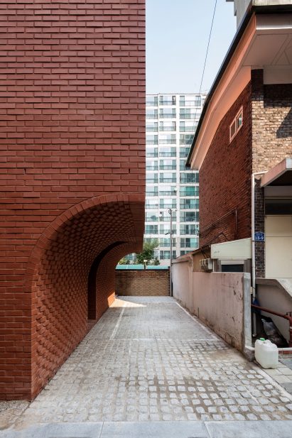 Five-Storey House by stpmj
