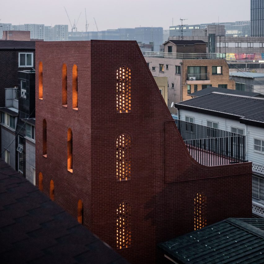 Five-Storey House by stpmj