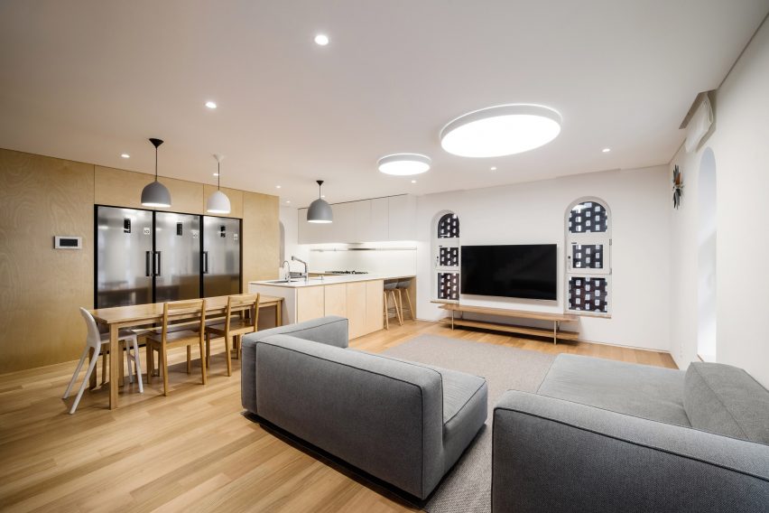 Five-Storey House by stpmj