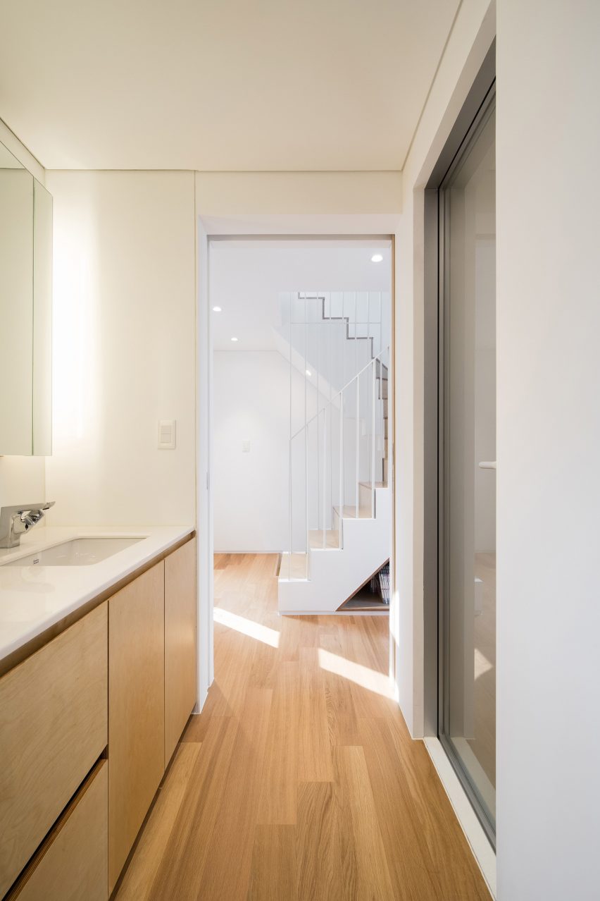 Five-Storey House by stpmj