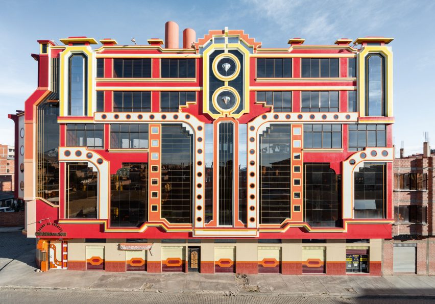Freddy Mamani's work in El Alto, Bolivia