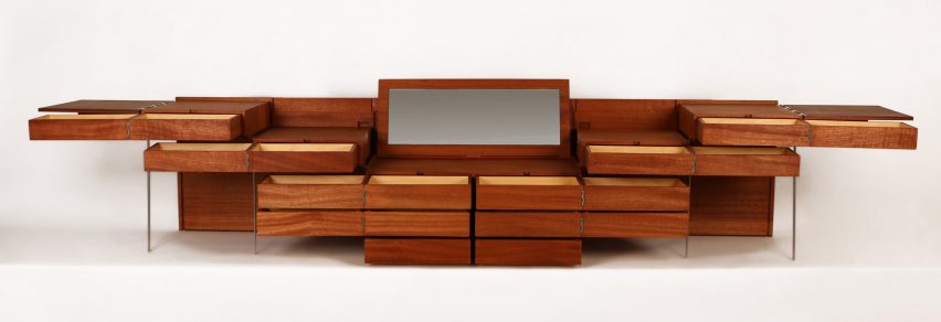 Breaking the Box by Sebastian ErraZuriz at R & Company