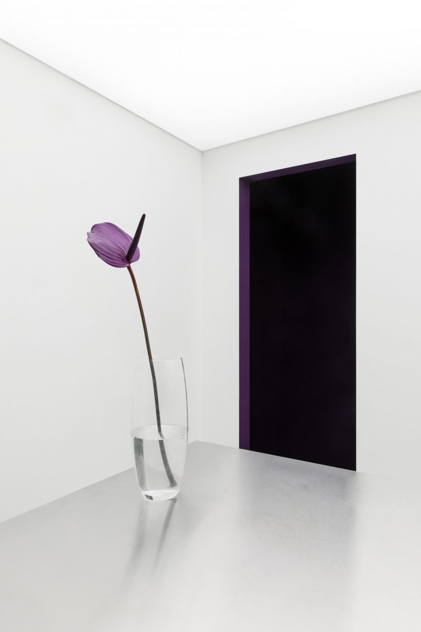 Guapa Flower Shop by Eduard Eremchuck