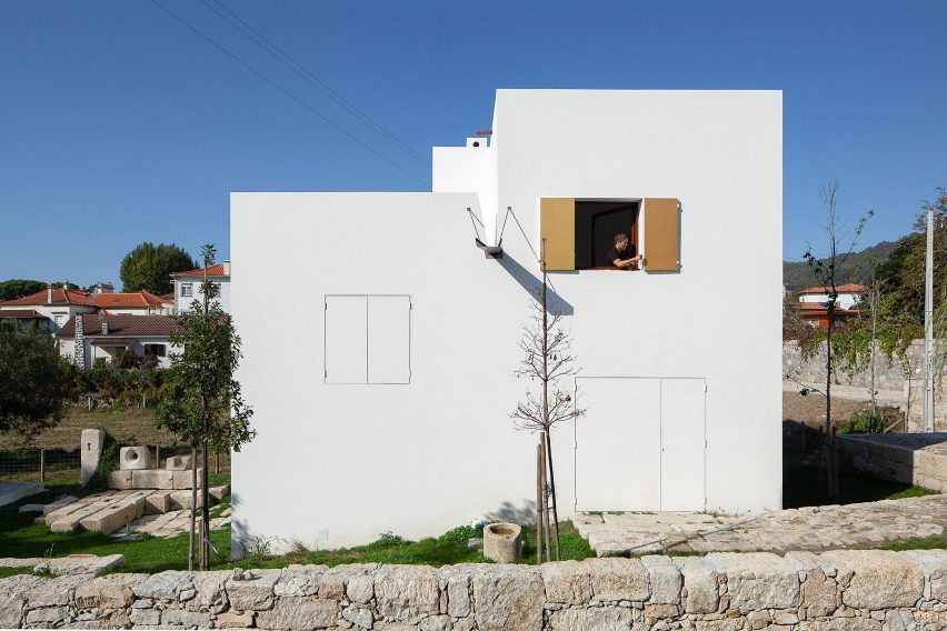 House in Afife by Guilherme Machado Vaz