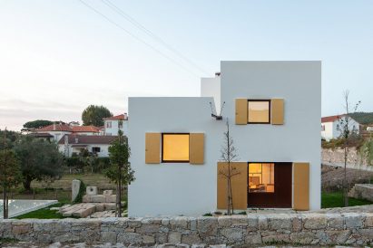 House in Afife by Guilherme Machado Vaz