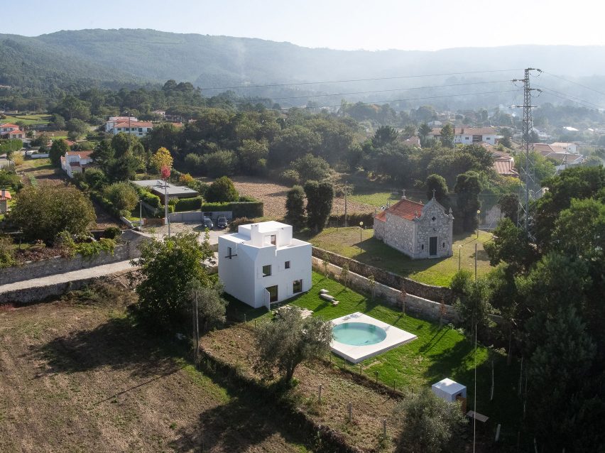 House in Afife by Guilherme Machado Vaz
