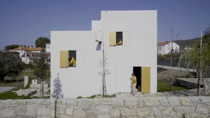 House in Afife by Guilherme Machado Vaz