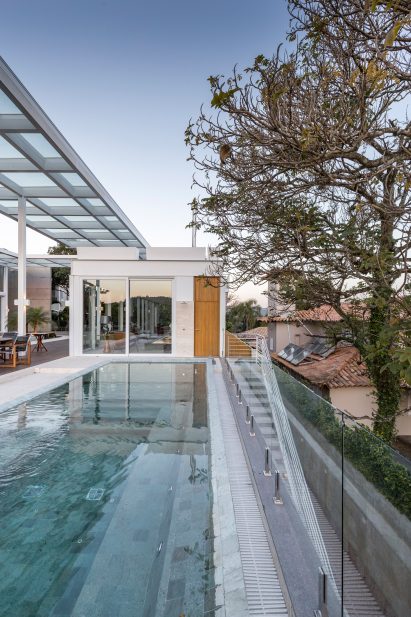 Jardim do Sol house by Hype Studio