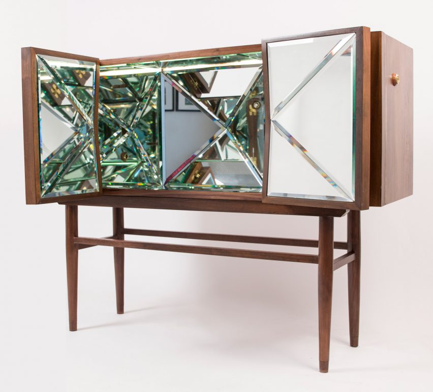 Breaking the Box by Sebastian ErraZuriz at R & Company