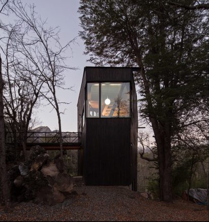 La Dacha Mountain Refuge by DRAA