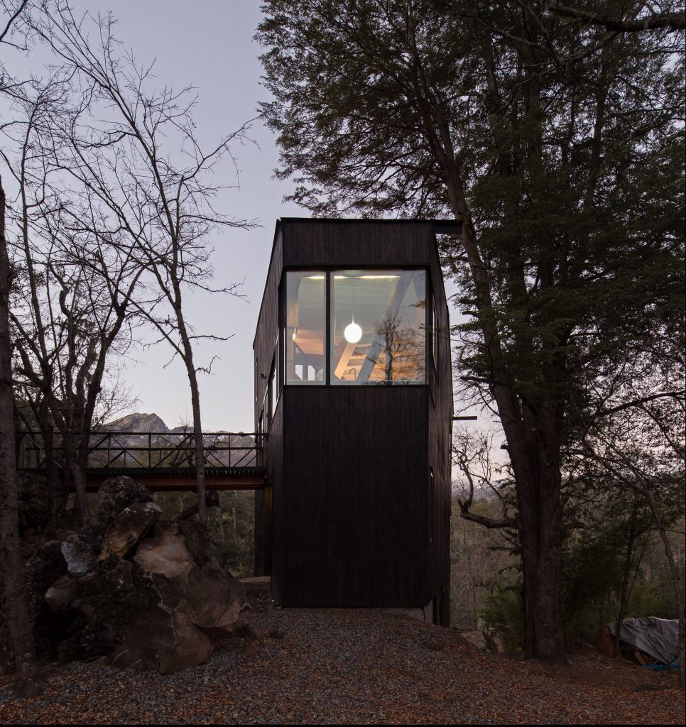 La Dacha Mountain Refuge by DRAA