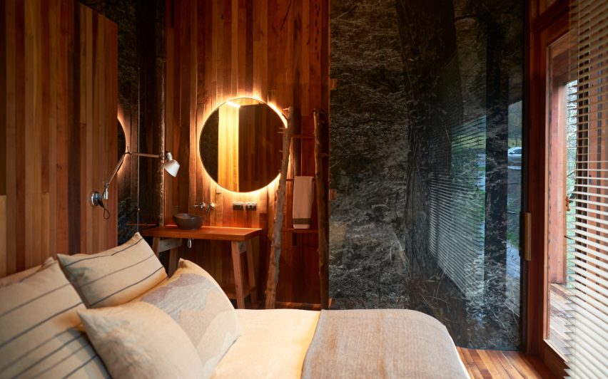 LLU House by Equipo Cazú Zegers