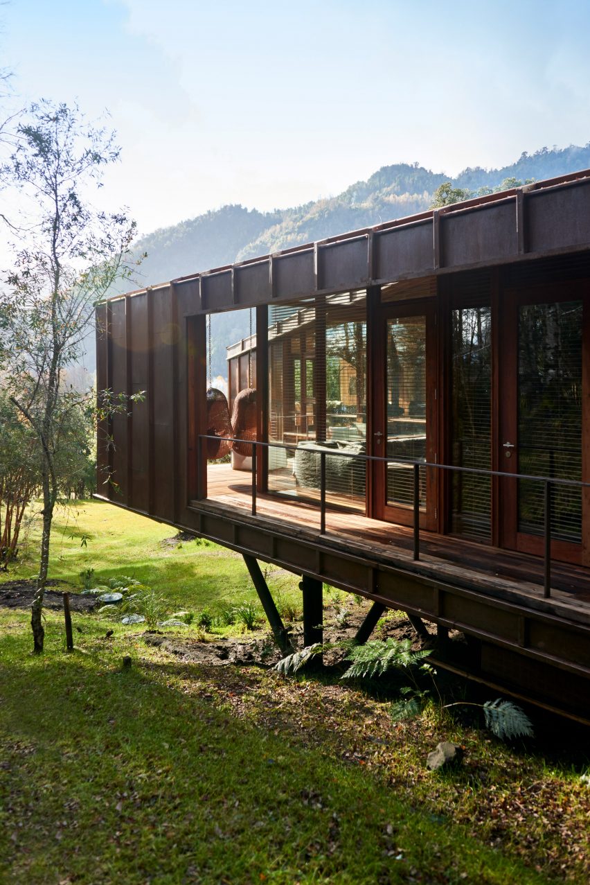 LLU House by Equipo Cazú Zegers