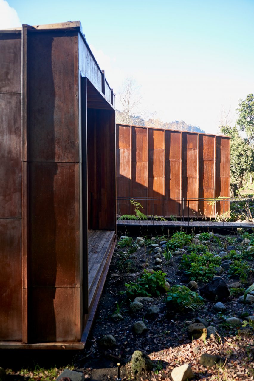 LLU House by Equipo Cazú Zegers