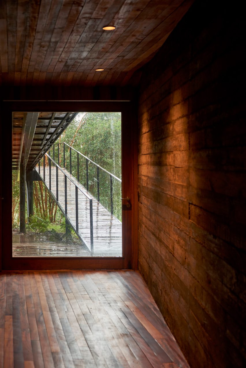 LLU House by Equipo Cazú Zegers
