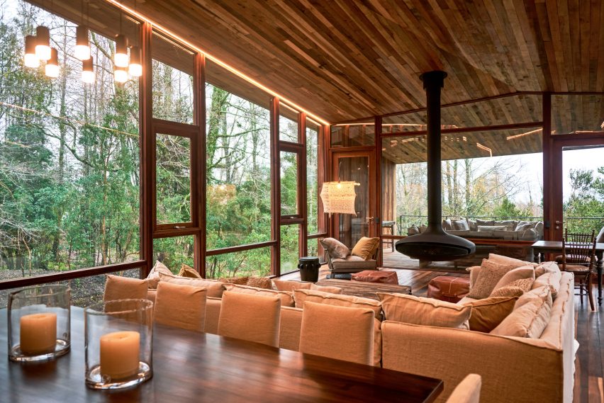 LLU House by Equipo Cazú Zegers