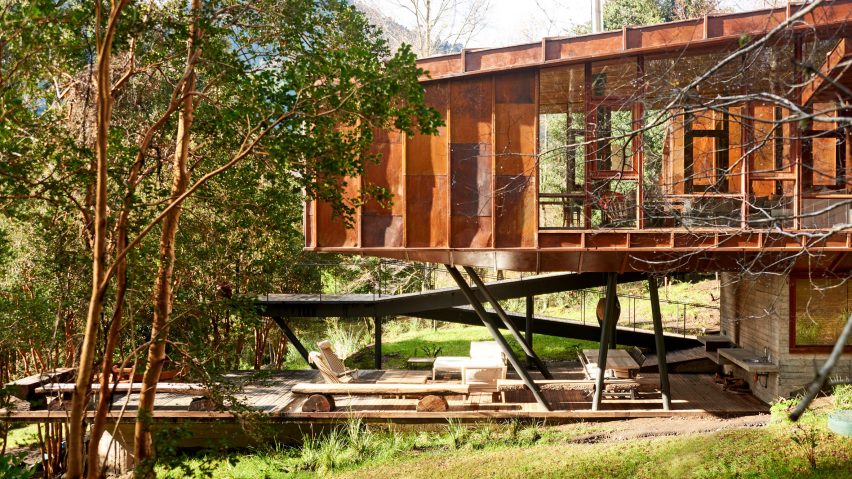 LLU House by Equipo Cazú Zegers