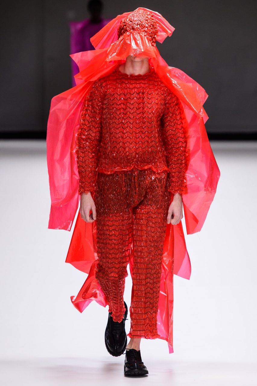 Plastic fashion LFMW
