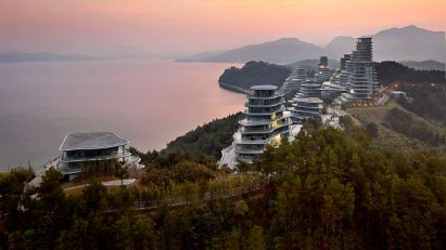 Huangshan Mountain Complex by MAD