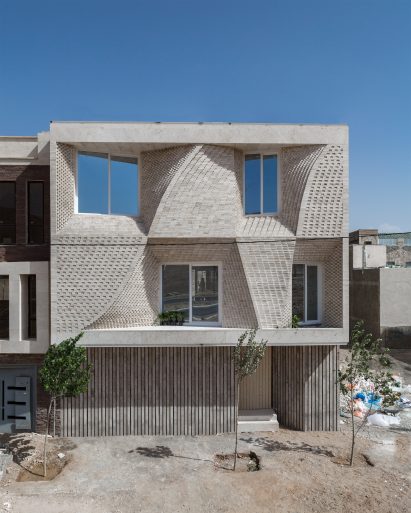 Mahallat residential building by CAAT Studio