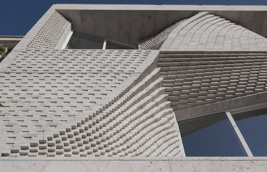 Mahallat residential building by CAAT Studio