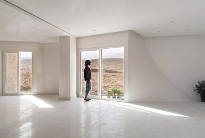 Mahallat residential building by CAAT Studio