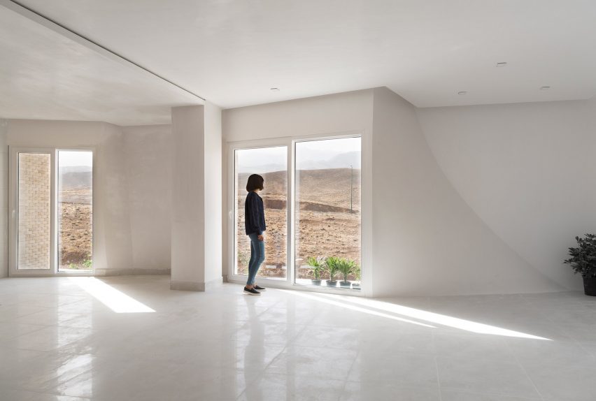 Mahallat residential building by CAAT Studio