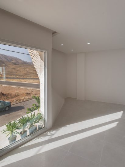 Mahallat residential building by CAAT Studio