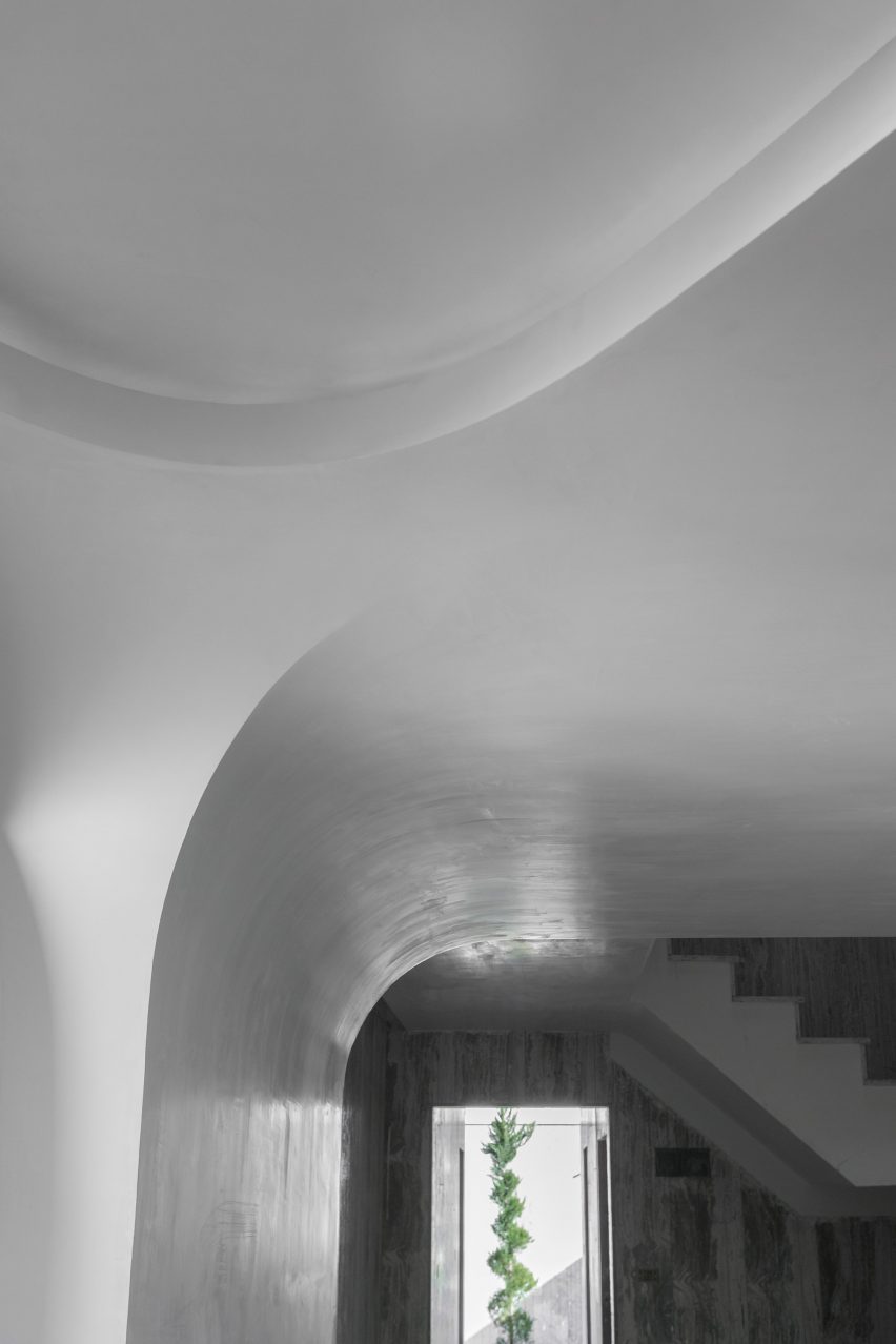 Mahallat residential building by CAAT Studio