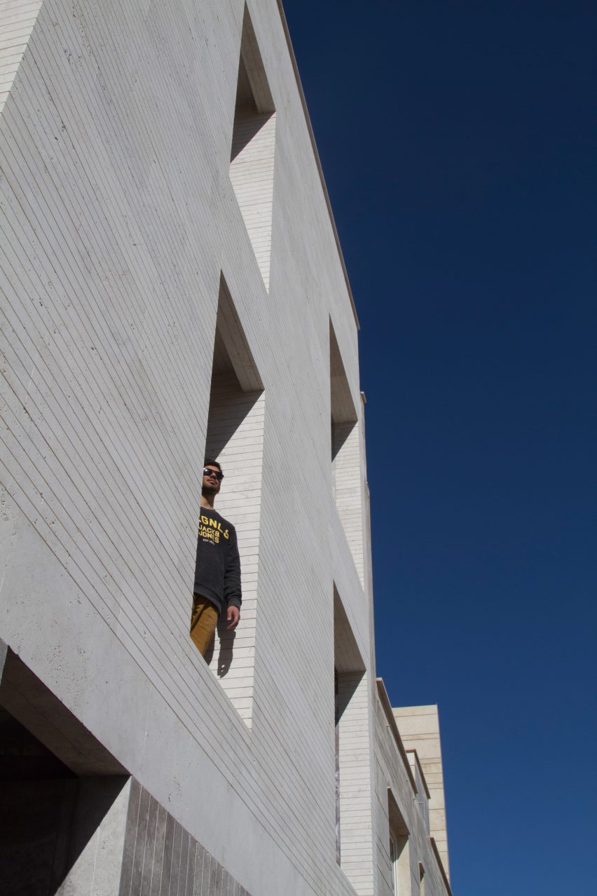 Mahallat residential building by CAAT Studio