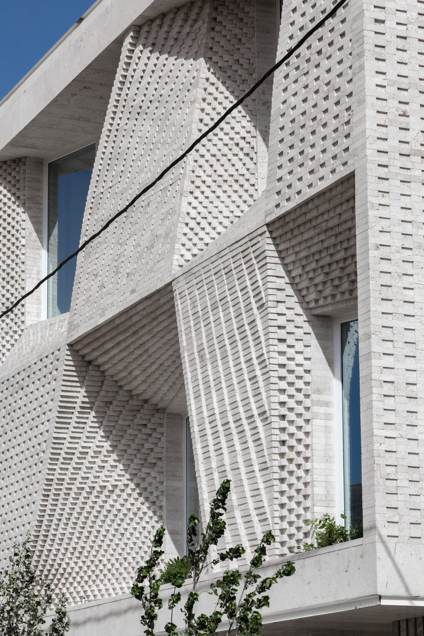 Mahallat residential building by CAAT Studio