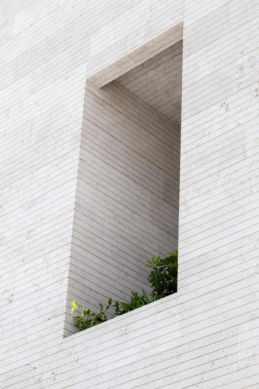 Mahallat residential building by CAAT Studio