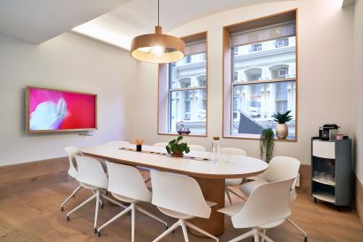 Meet in Place by Float Studio