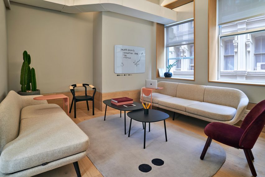 Meet in Place by Float Studio