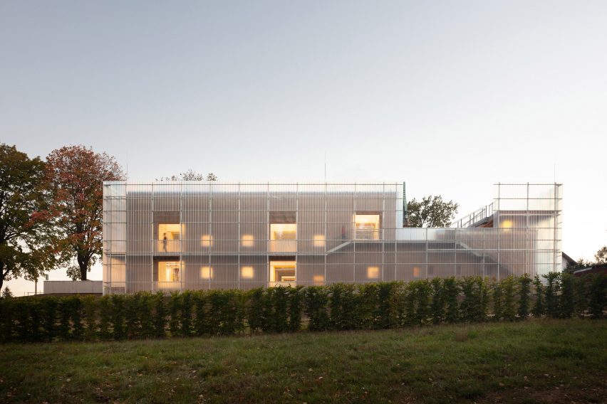Nová Ruda kindergarten by Petr Stolín and Alena Mičeková