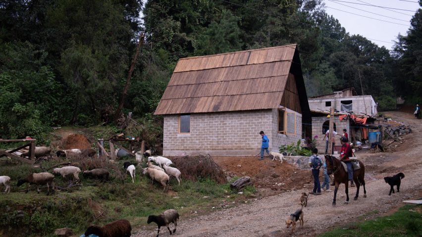 Housing in Ocuilan by Rozana Montiel