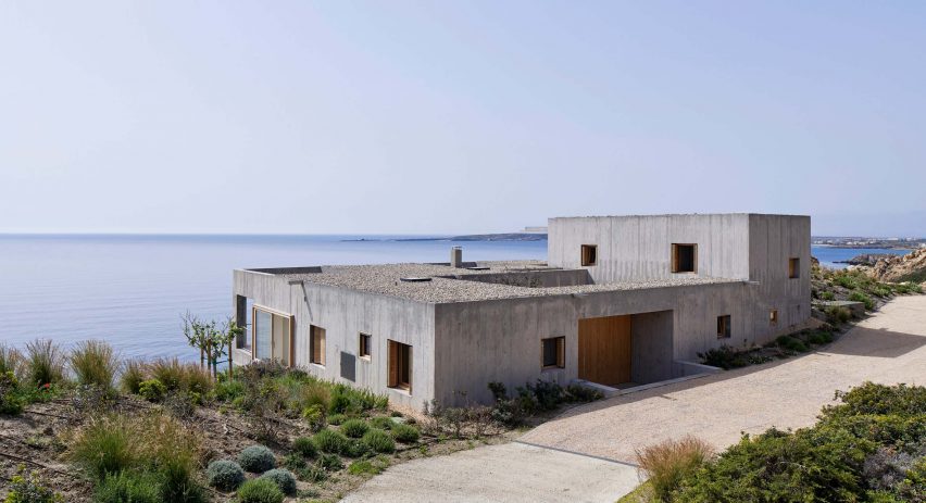 Patio House by OOAK Architects in Greece