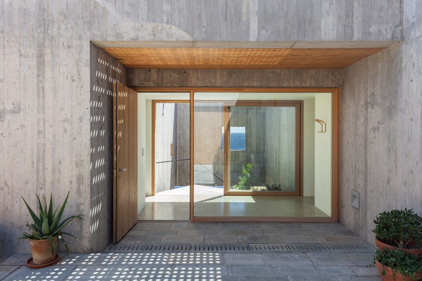 Patio House by OOAK Architects in Greece