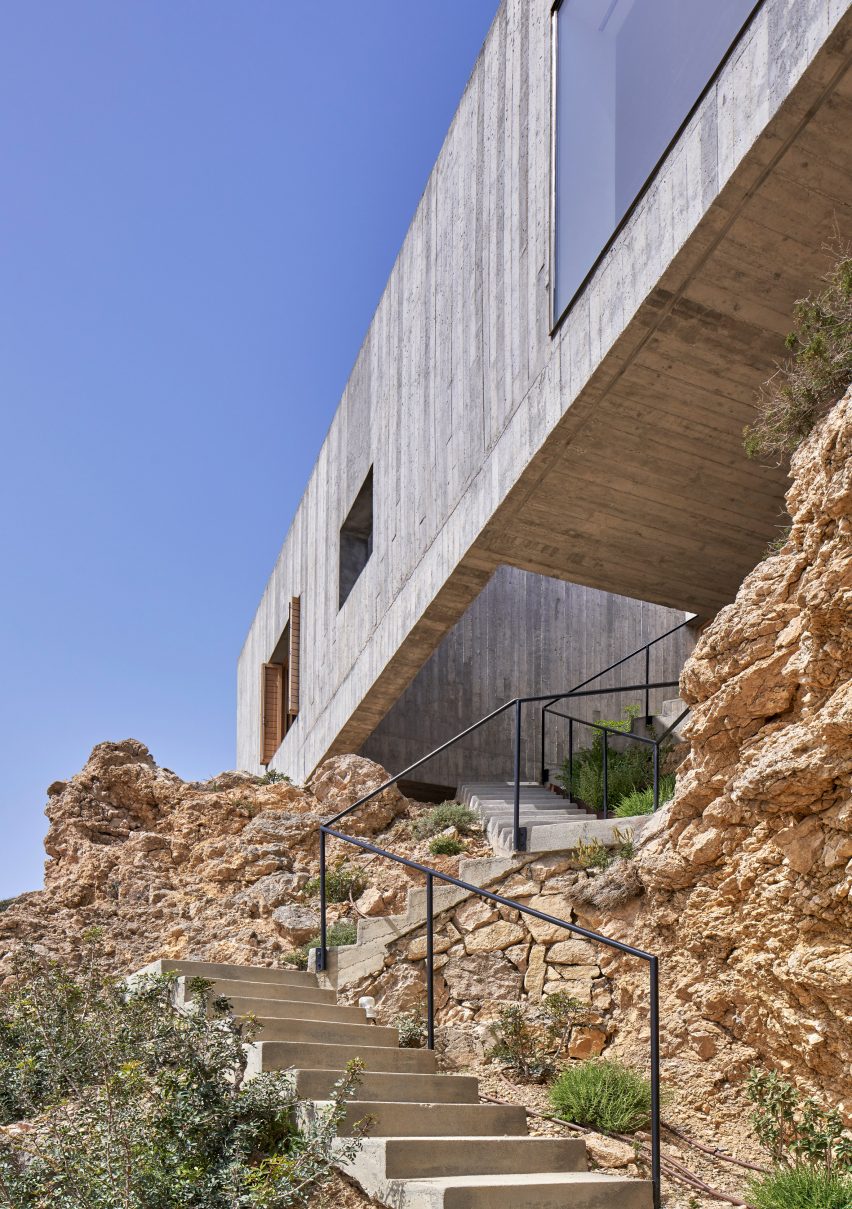 Patio House by OOAK Architects in Greece