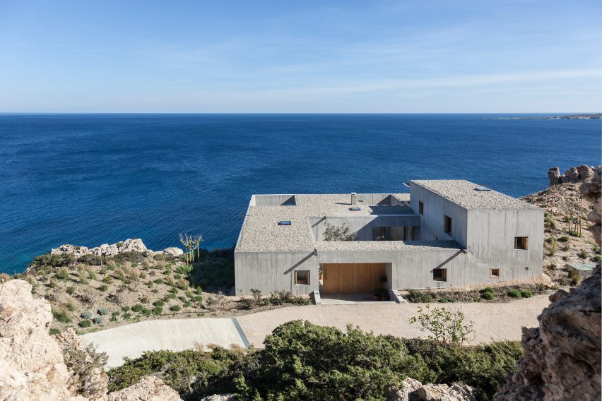 Patio House by OOAK Architects in Greece