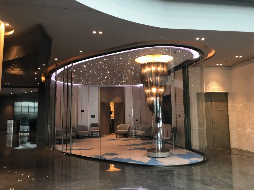 Quarry hotel: Shimao Wonderland Intercontinental Hotel in China by Jade+QA
