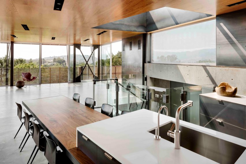 Skyline Residence by Shubin Donaldson