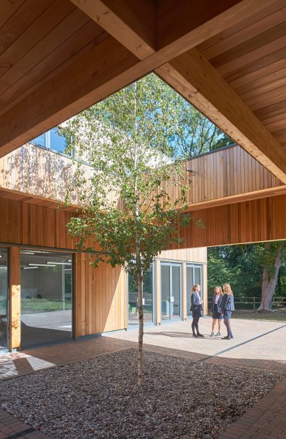 St Teresa’s Sixth Form College by IF_DO