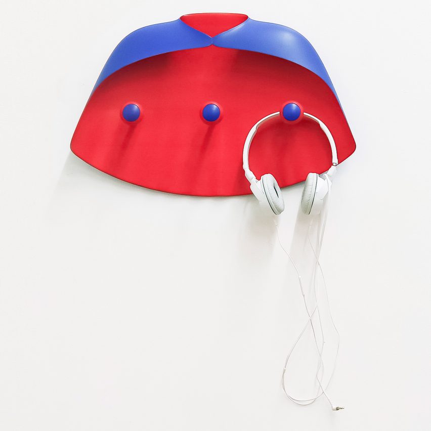 super hero hangers Constance Guisset