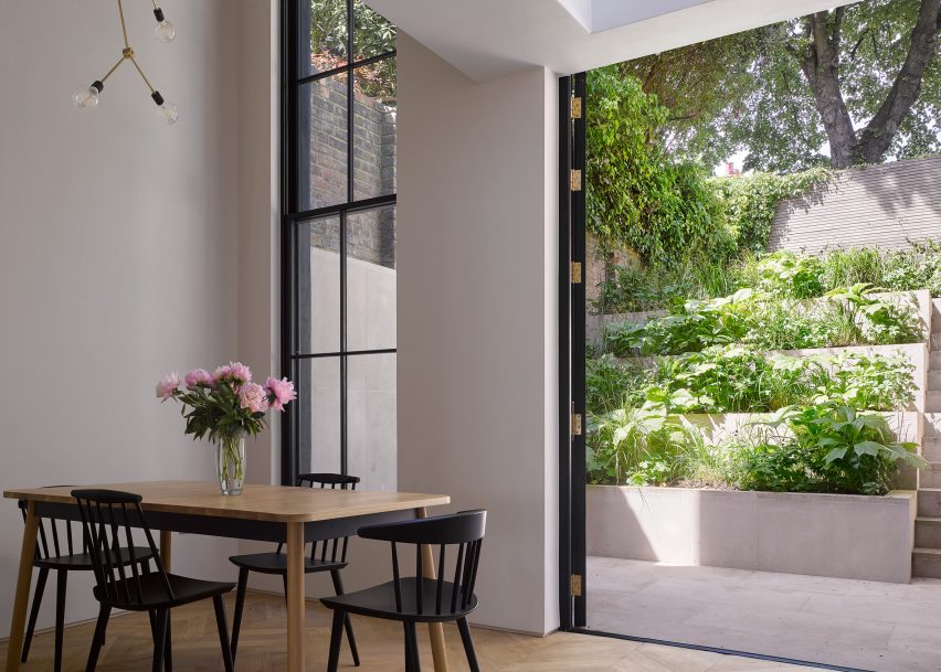 Dominic McKenzie Architects adds tower-like extension to London home